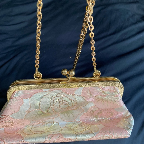 Vintage Floral Pink and Gold Clutch - Picture 2 of 6